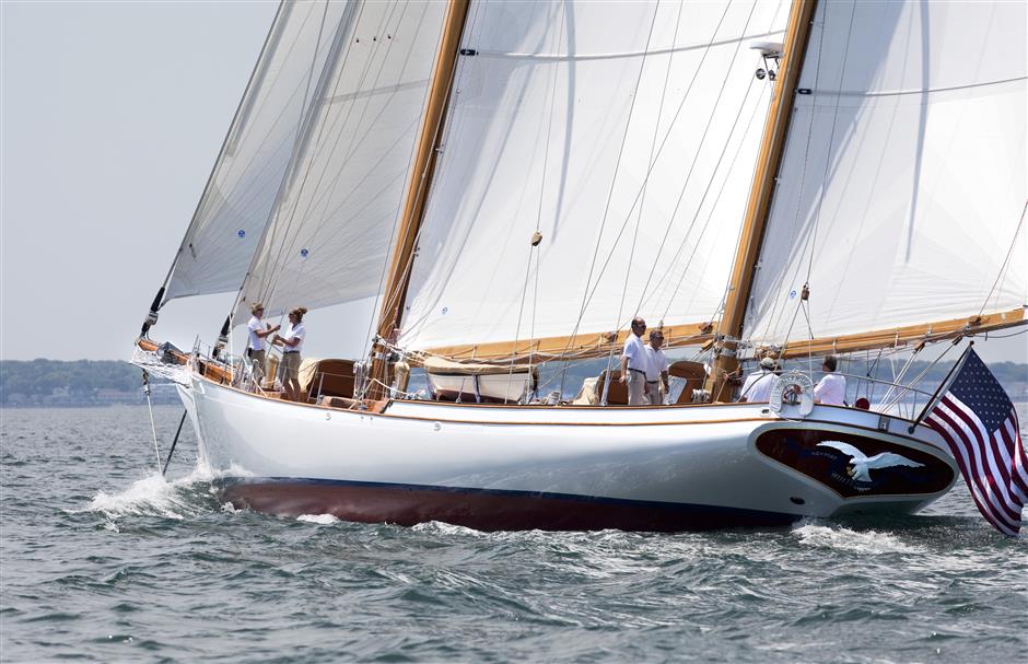 white hawk stern.jpg