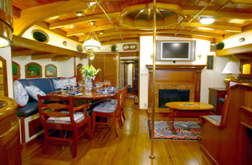 whitehawk_saloon.jpg