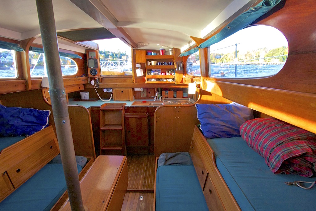 Wide angle galley.jpg