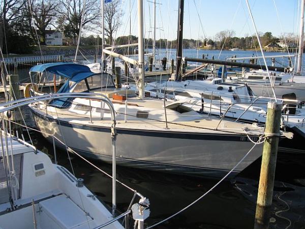 01 Hull &amp; Deck from Alongside