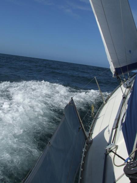 12 knots of wind provides heaps of power for this crossing of the English Channel (June 2009)