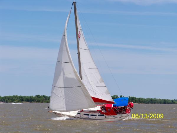 1978 Catalina TRBS restored this past winter. She likes it windy!