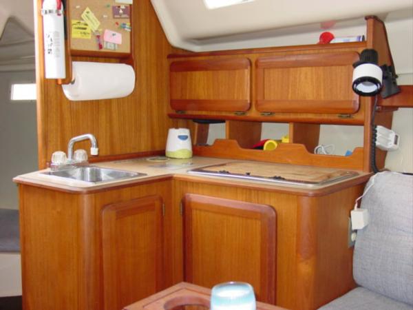 1991 Hunter 28 Galley