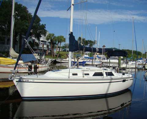 1991 Hunter 28 Port Beam