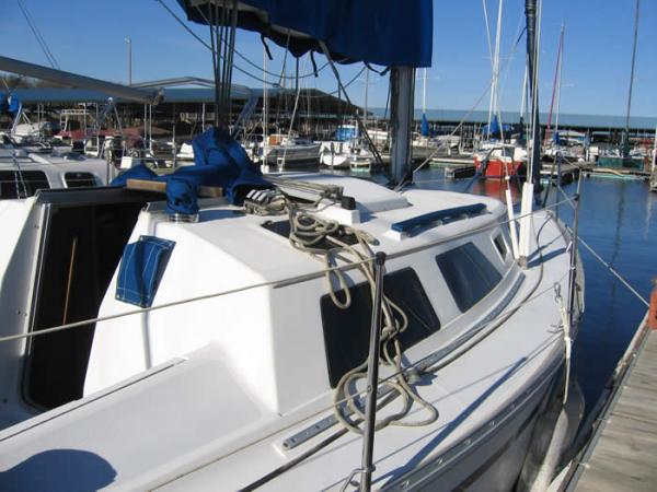 1991 Hunter 28 Starboard