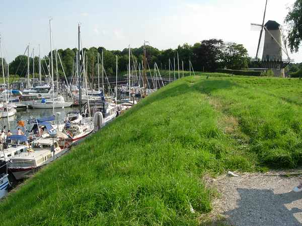 Another viex of Willemstad'harbour