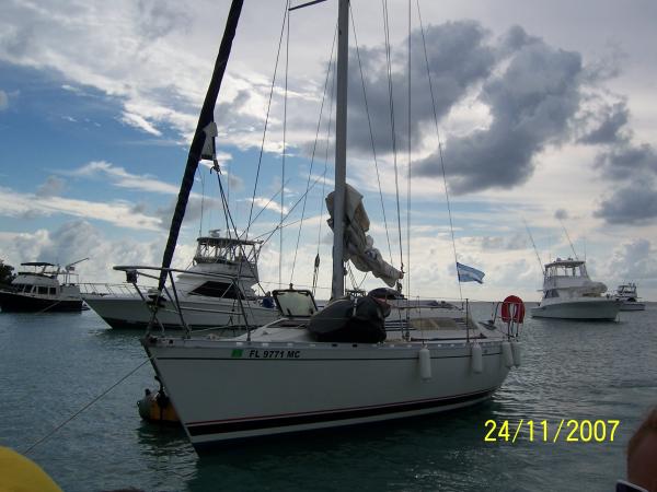 At anchor in Boca Chita Key