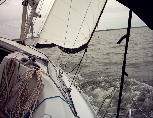 Austere @ 6 knots in May
1991 38s5 Benneteau