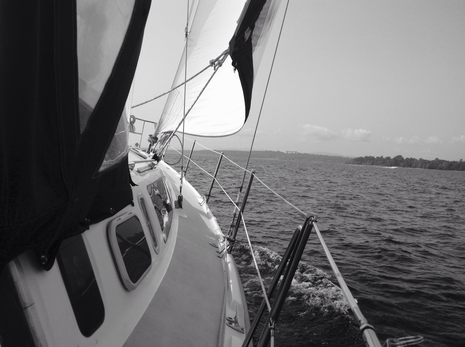 Beautiful day sailing s.v.Harmonie on Lake Champlain NY