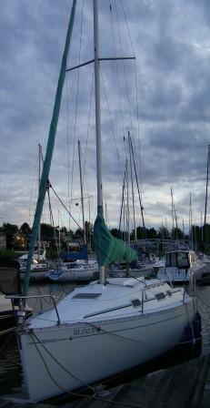 Beneteau 265 Moored