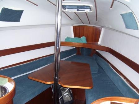 Beneteau 265 Salon