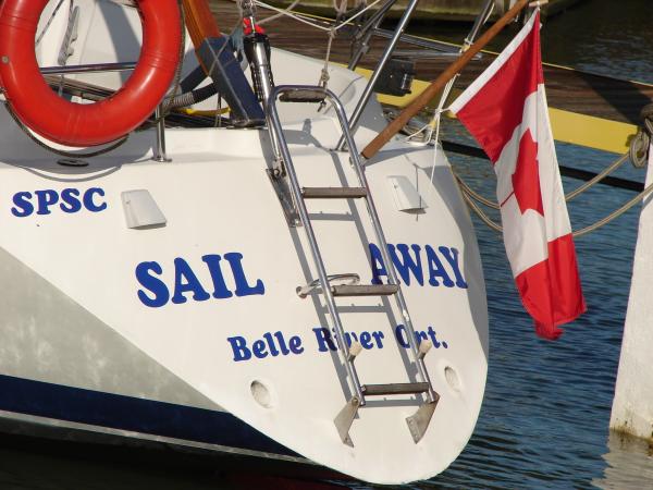 Beneteau at dock PutnBay  (8)
