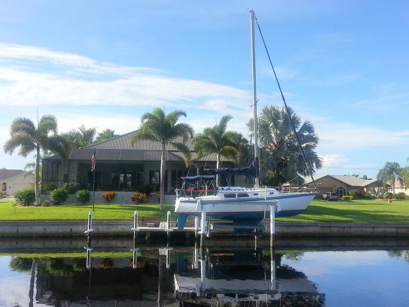 Boat from back neighbors July 2014 (3)