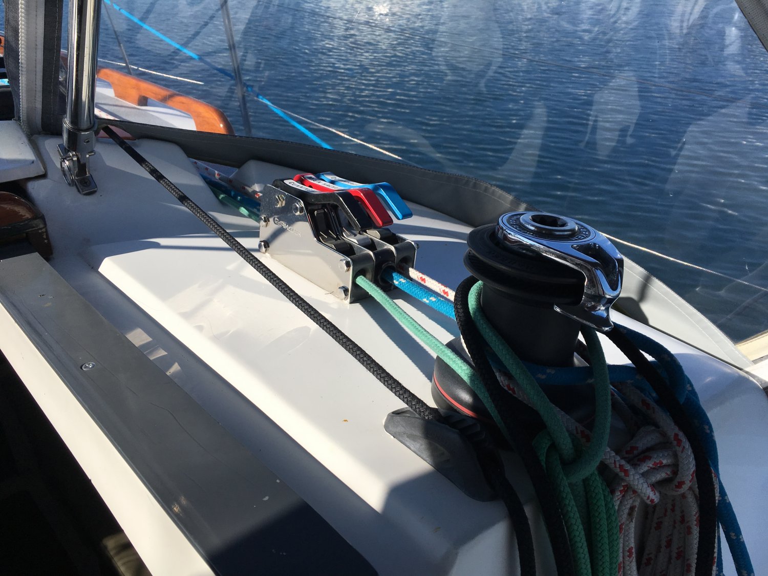 Cabintop winch & rope clutches