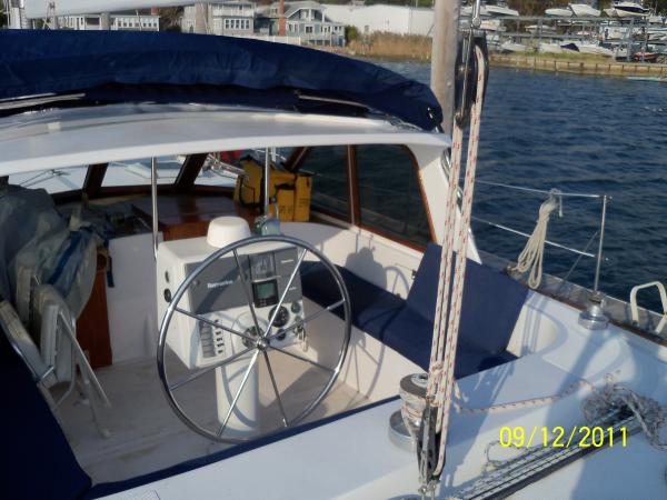 Center cockpit (from port)