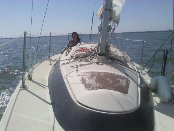 Chris at the helm 6.5 knots on Galveston Bay