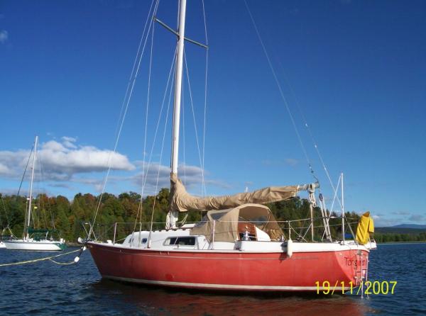 ChuckM's 1977 Pearson 30 (Tong Ren)