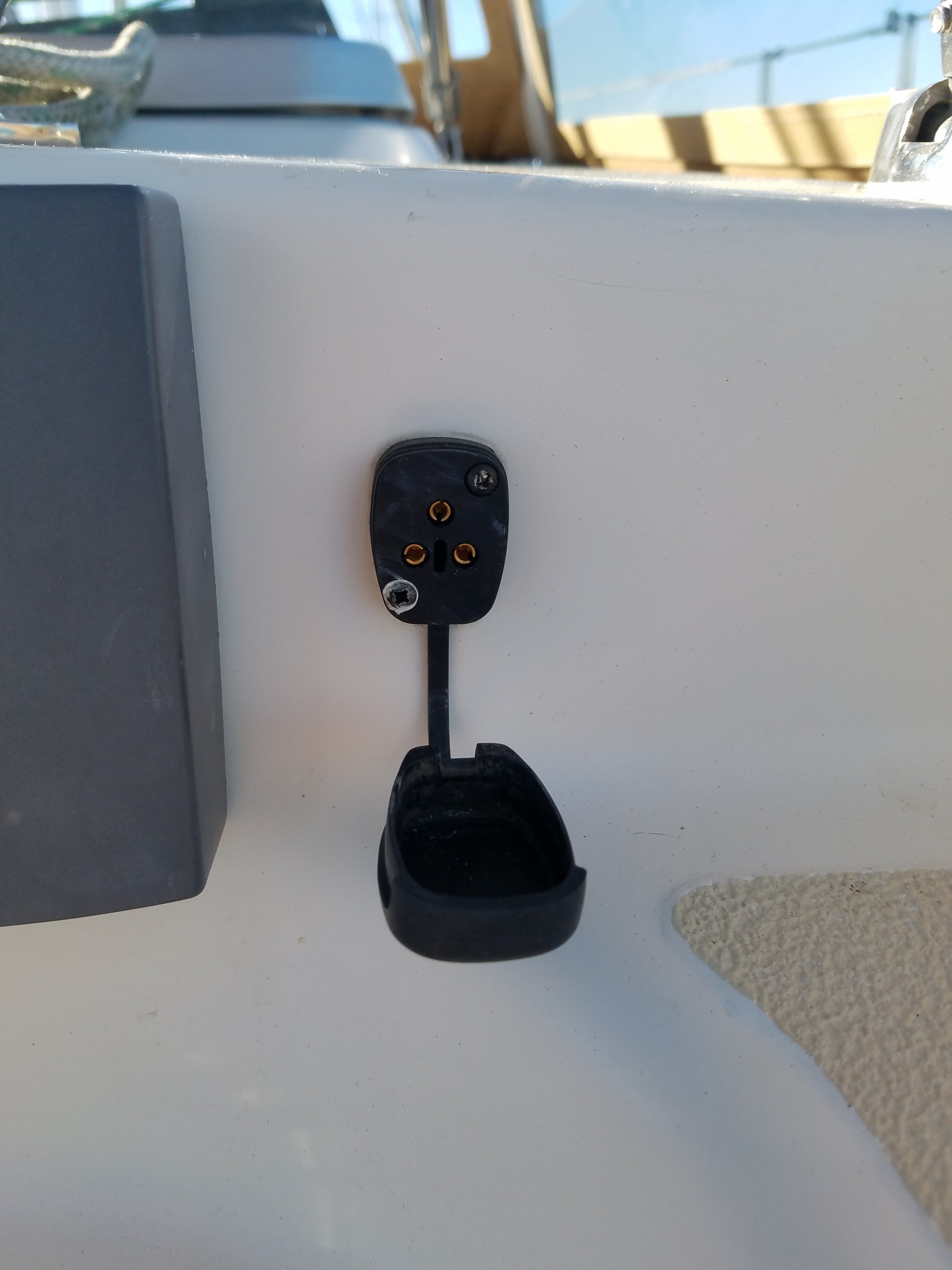 Cockpit Connector