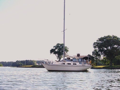 Columbia 8.7 at anchor in Sarah Creek