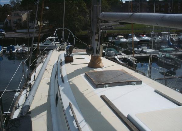 Corinthia Topsides 9.25 (22)