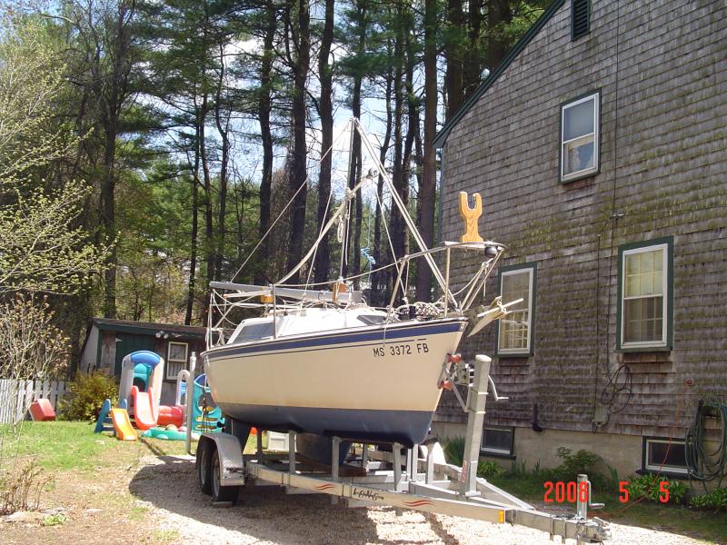 DSC01040  In this pic I'm using the boom vang that came with my boat which has double sheave fiddle blocks and a cam lock.  You can see how far it's stretched out with the mast laying down.  I needed to change the line on this vang to be able to spread these blocks out this far and I believe there is about 55' of braid line on this vang.