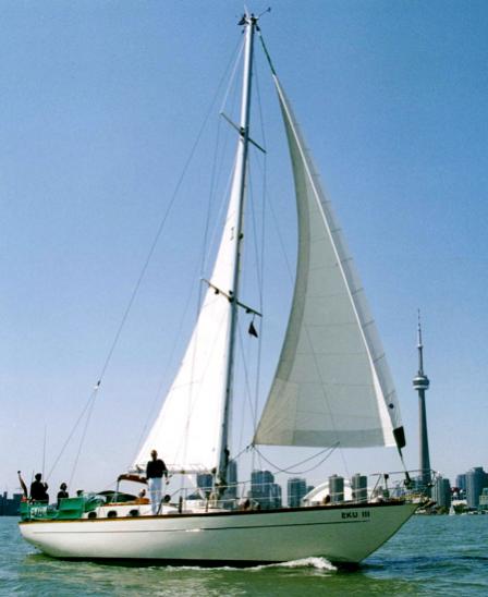 EKU III under sail