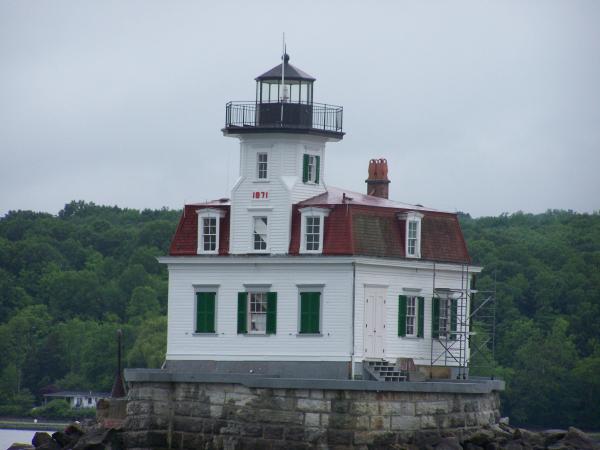 Esopus Lighthouse on the Hudson River Stay to the right on the way up and to the Port on the way down