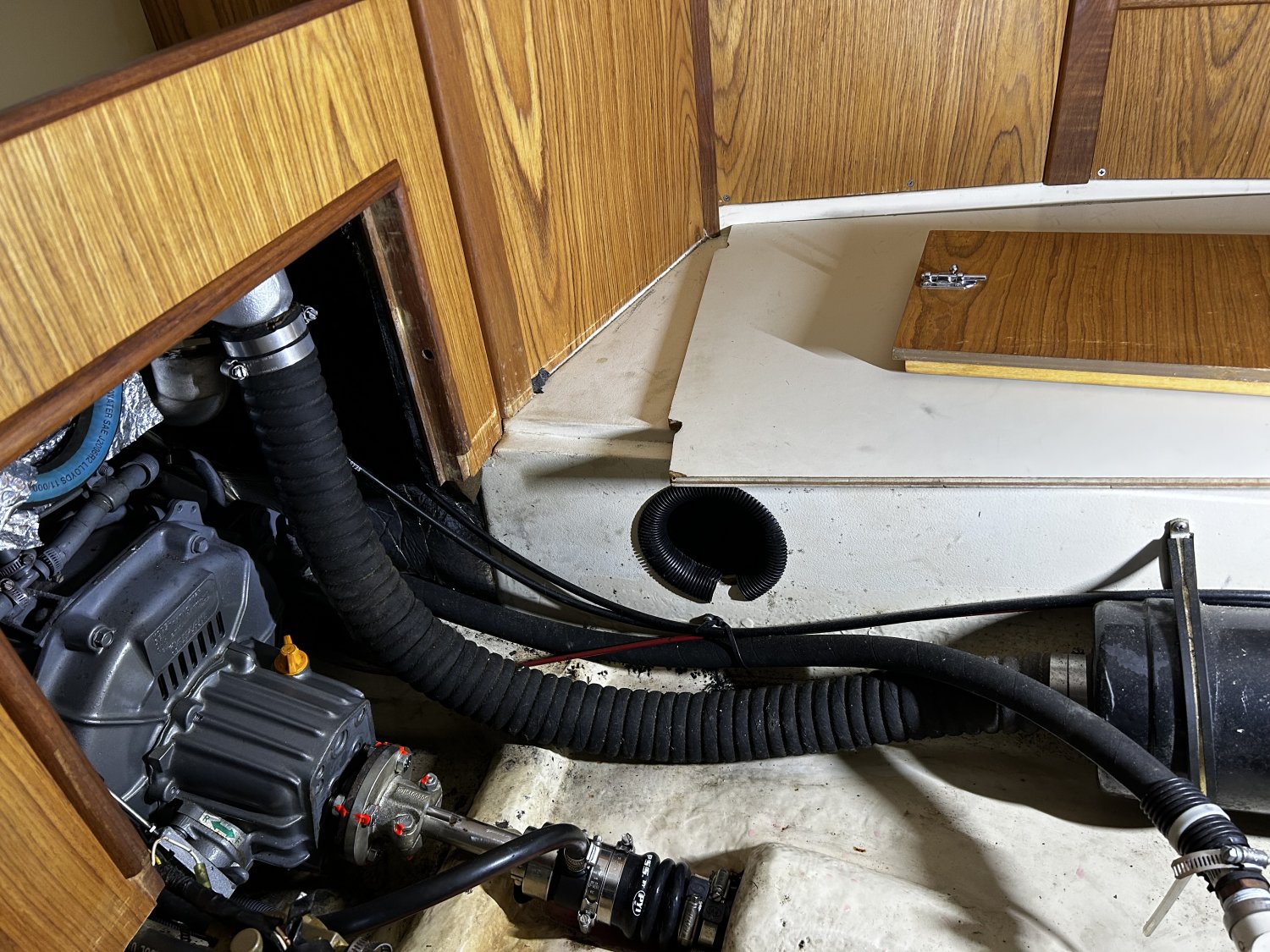 Exhaust Hose from Mixing Elbow to Muffler (2” x 38”)