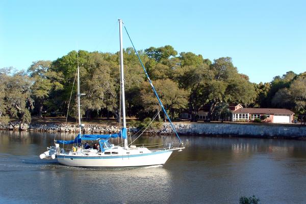 going through the cut into Charleston harbor