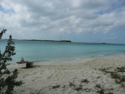 Hibourne Cay, Bahama, New Years Day 2009,  boat, beach &amp; dink