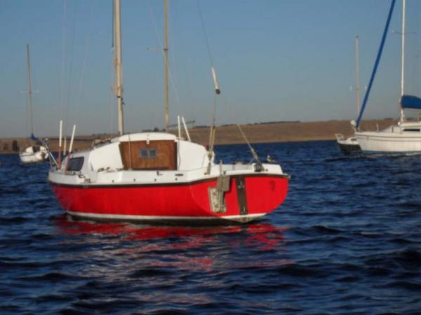 Hunter moored at Witbank dam