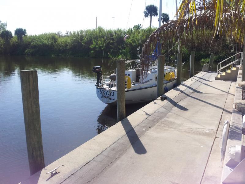 Indiantown Marina waiting for lift