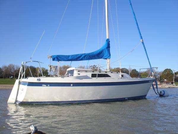 Lagniappe at anchor