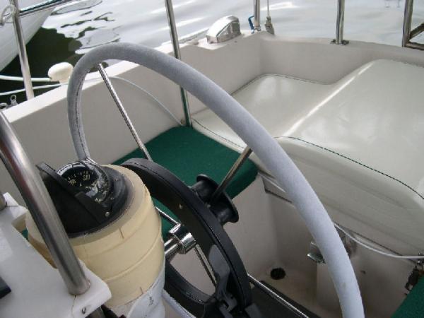 Leather wheel cover and C Cushion Helmsman Seat