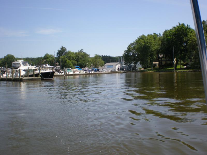 Leaving North East River Yacht Club