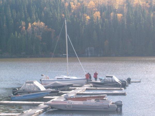 October 2010, Last sailboat at the marina as usual !