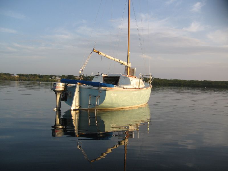 'Odette': O'Day 23 in Largo Sound FL, June 2014.