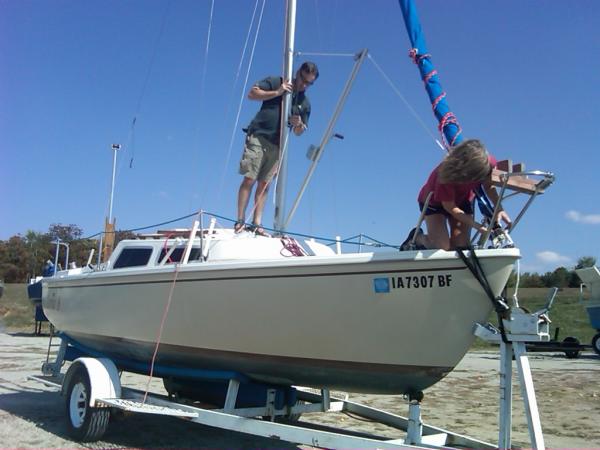 Raising the mast is now a breeze, after we adapted the MacGregor 26 ...