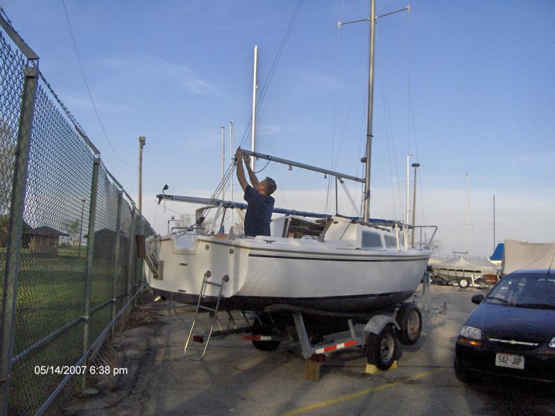 Rigging the 22 for the begining of the season in Dry Sail | Sailboat ...
