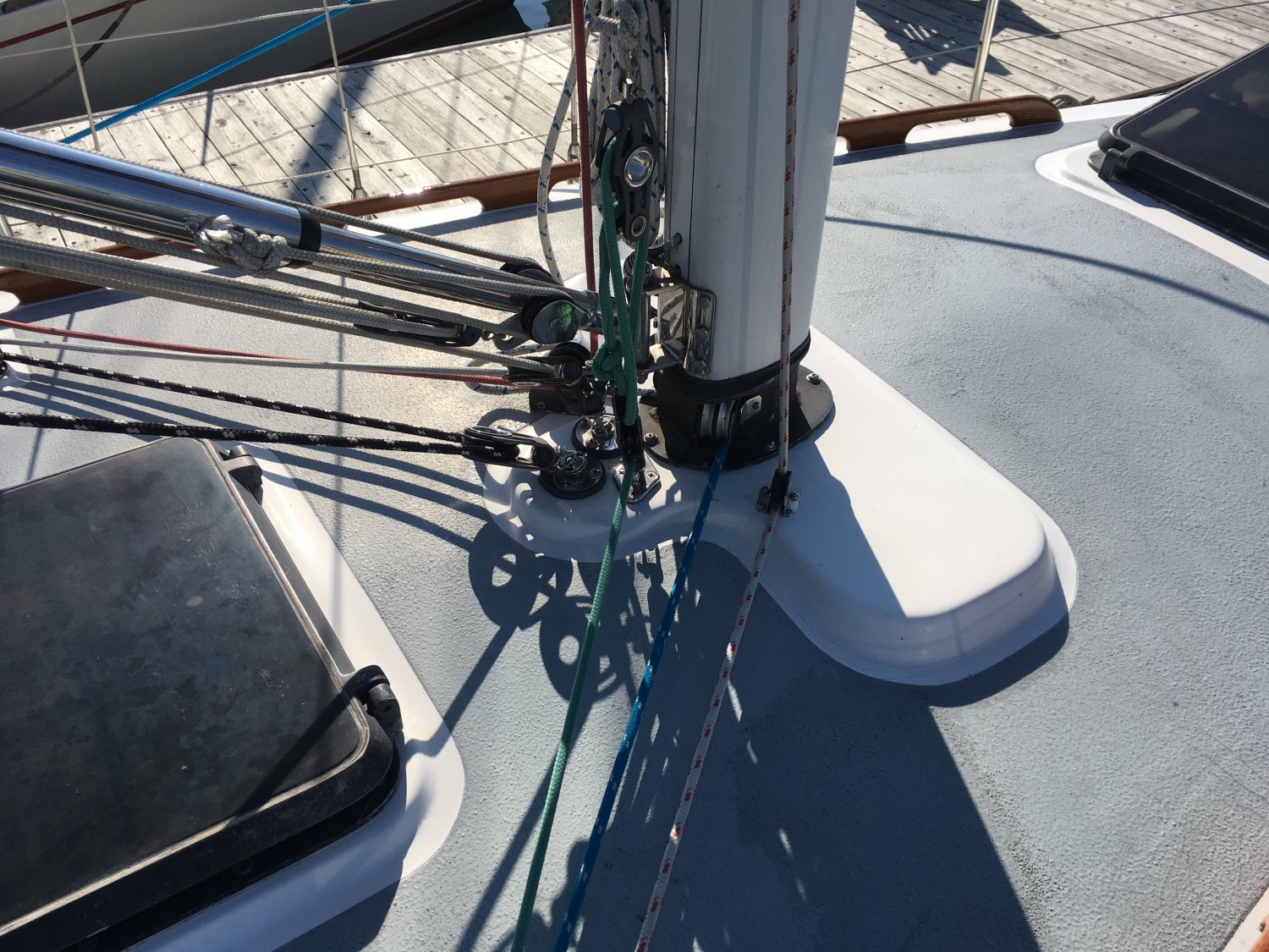 Running rigging at mast base starboard