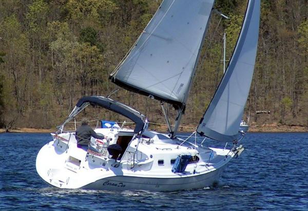 Sailing on Lake DeGray