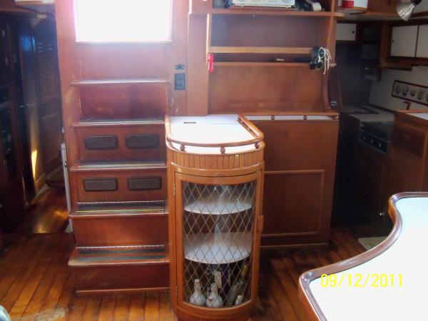 Salon - Liquor Cabinet