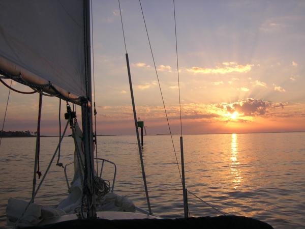 SLIPPING OUT THE ST LUCIE INLET @SUNRISE APRIL 2011