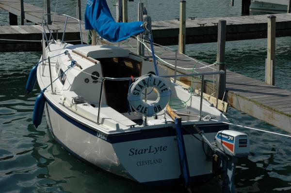 StarLyte O'Day 22 - 1977 - refurb 2010
Stern view.