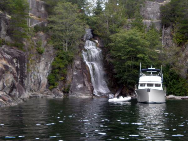 Teakern arm waterfall