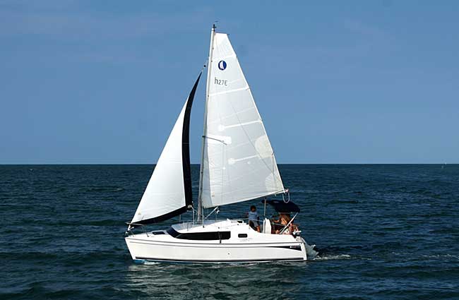 The Edge under sail (Hunter stock photo).