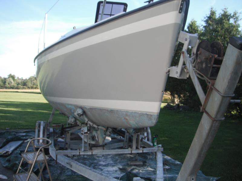 the hull finally all buffed and waxed. next the bottom job