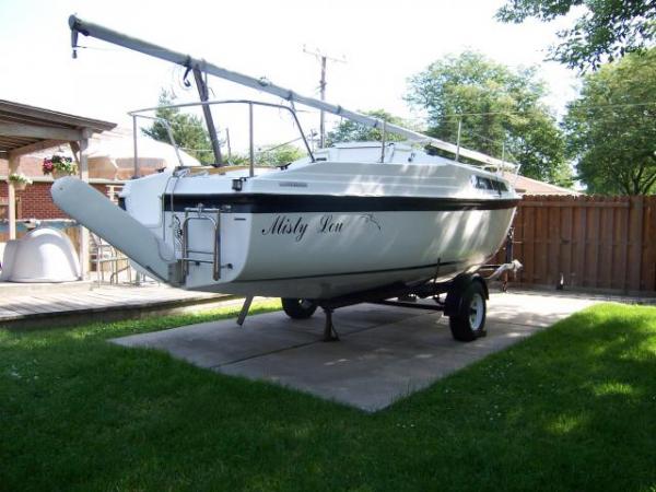 This location is the previous owners home port in Warren, Michigan...Starboard aft view