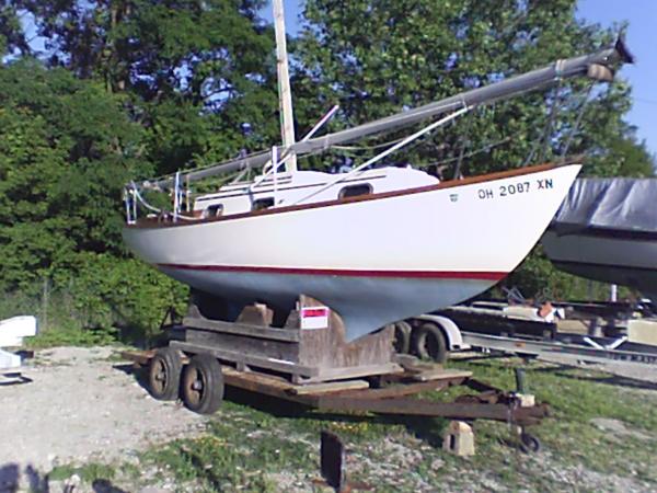 VID00124 on trailer at fairport yacht club