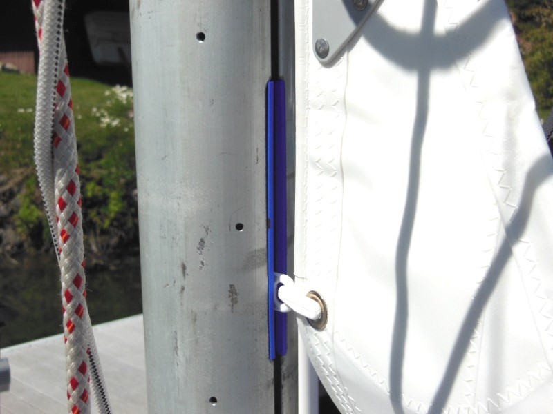 Catalina 22 Mast Gate/Stopper for mainsail slides | Sailboat Owners Forums